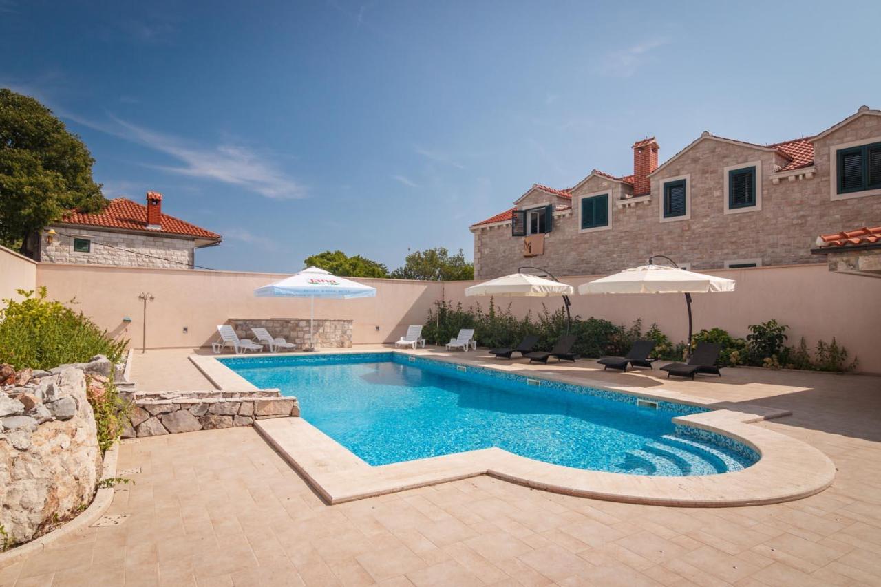 Guest house & Konoba Tomic